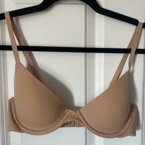 SKIMS FITS EVERYBODY PLUNGE BRA 34B NUDE